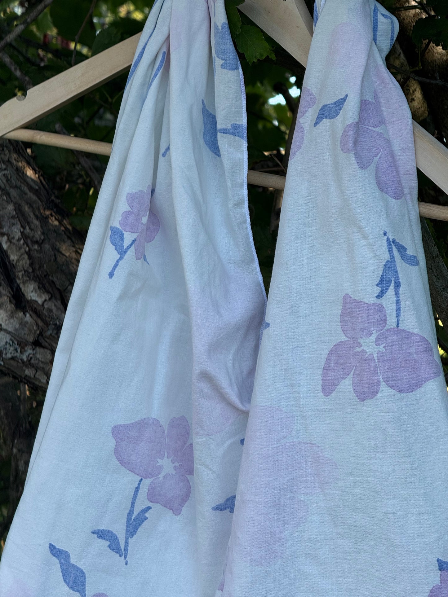 Totebag hvit lilla blomster