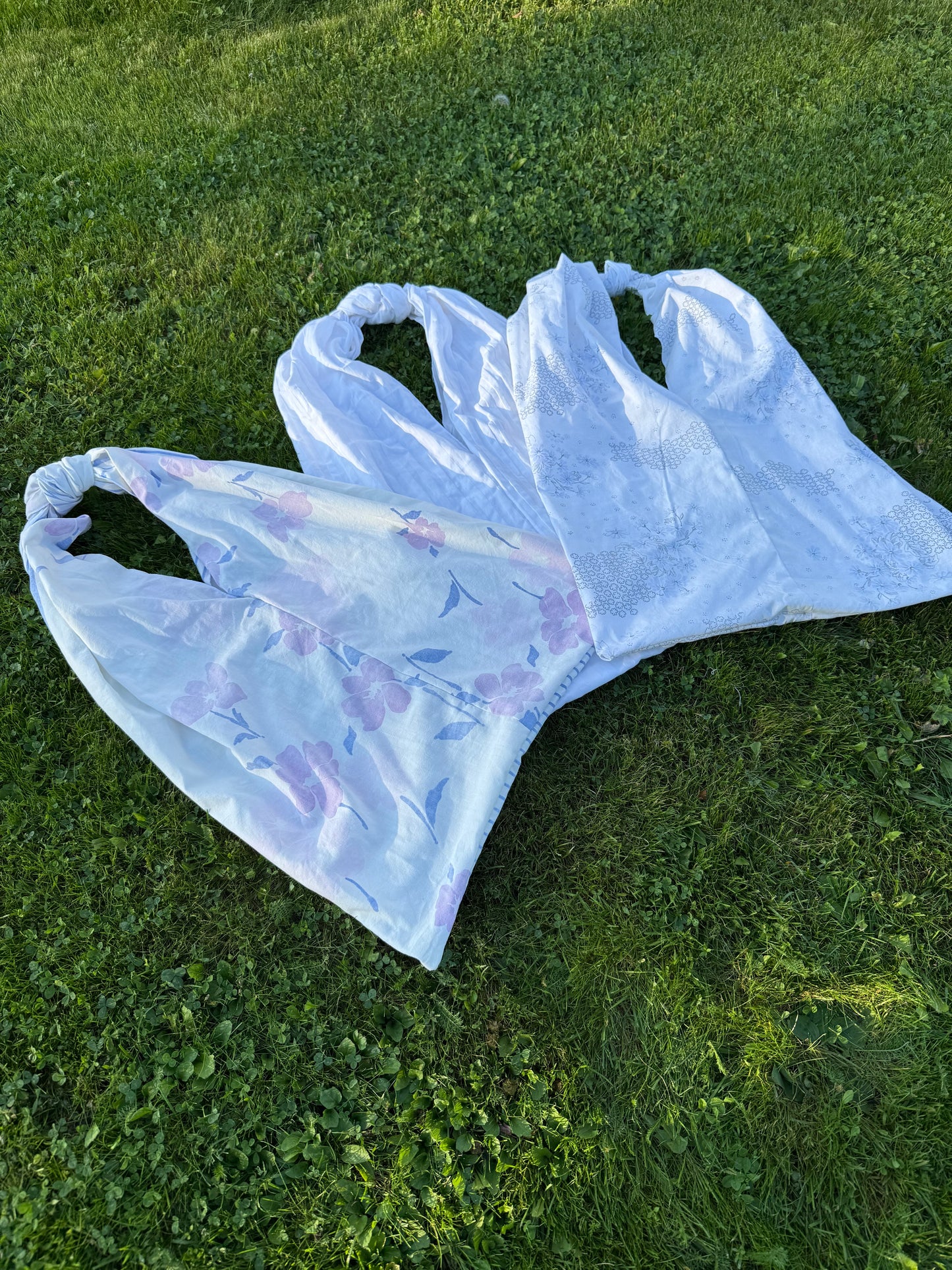 Totebag hvit lilla blomster