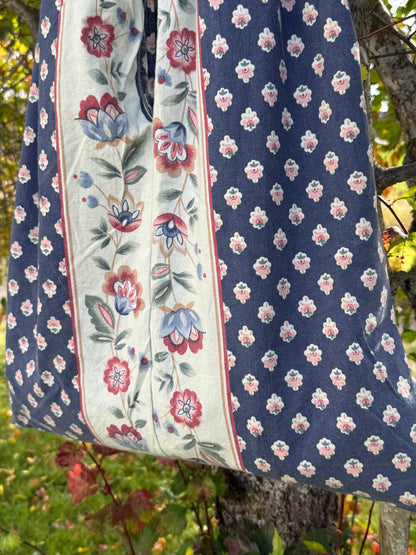 Totebag blå med blomster rekke