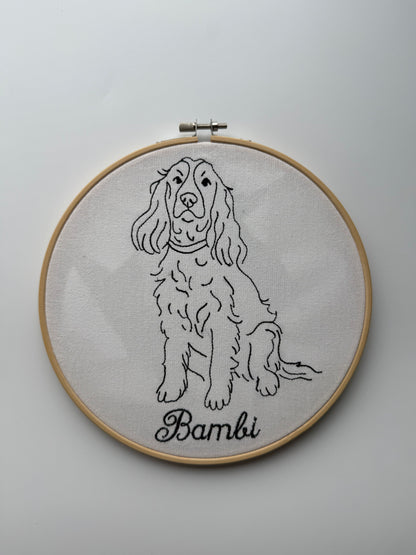 1-2 personer med tekst «Lag ditt eget broderi»